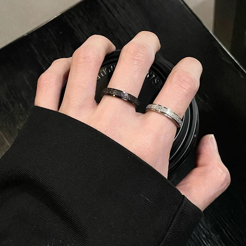 2Pcs Geometric Matte Couple Rings – Black & White Zinc Alloy Fashion Ring Set Axl
