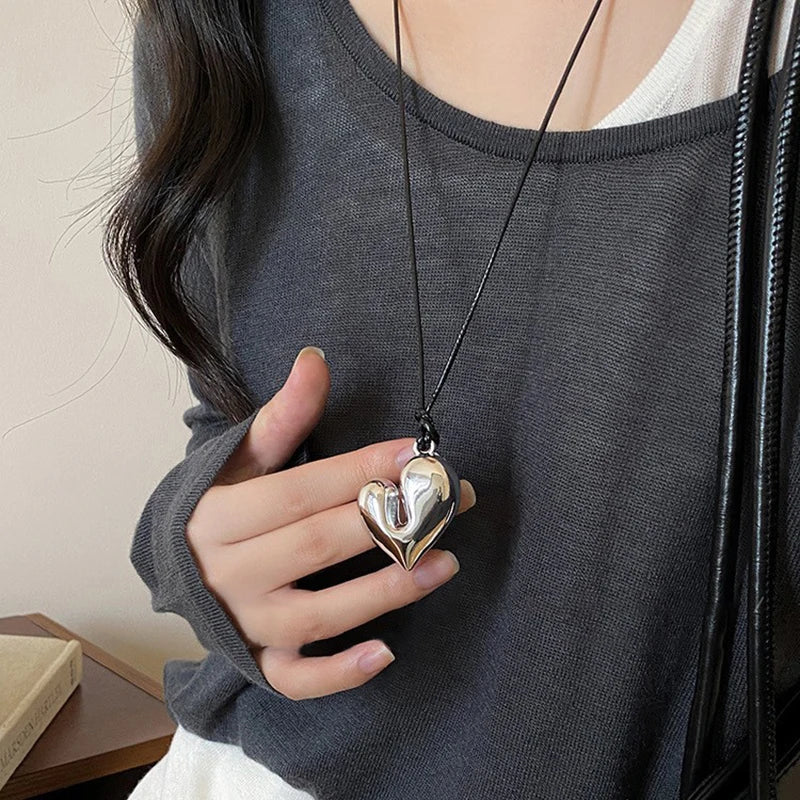 Irregular Heart Pendant Necklace – Adjustable Sweater Chain Heart Pendant Necklace Axl