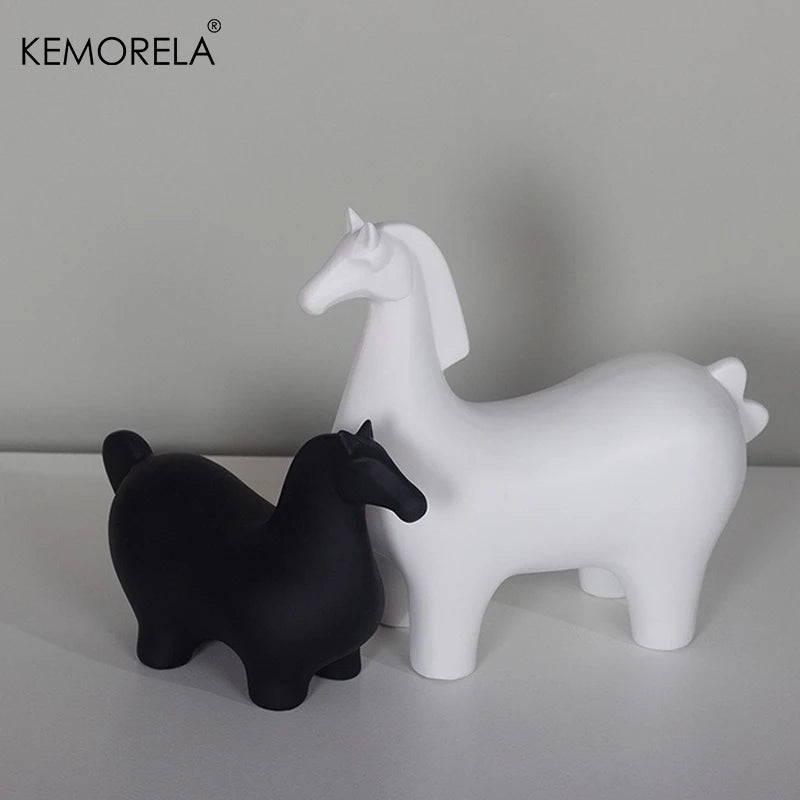Nordic Ceramic Horse Ornament | Home & Office Decor Gift Ceramic Figurine Axl