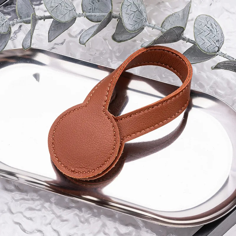PU Leather Hat Clip – Portable Travel Cap Holder Anti-Loss Hat Clip Accessory Axl brown-1pc