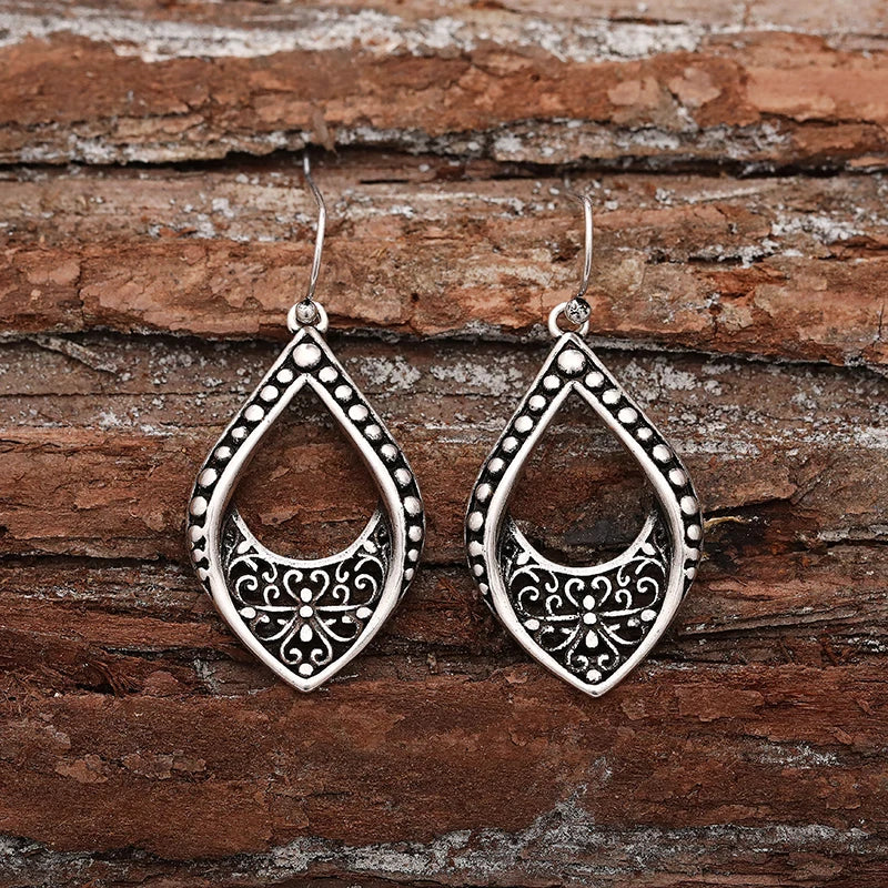 Huitan Vintage Leaf Dangle Earrings – Boho Hollow Flower Drop Dangle Earrings Axl