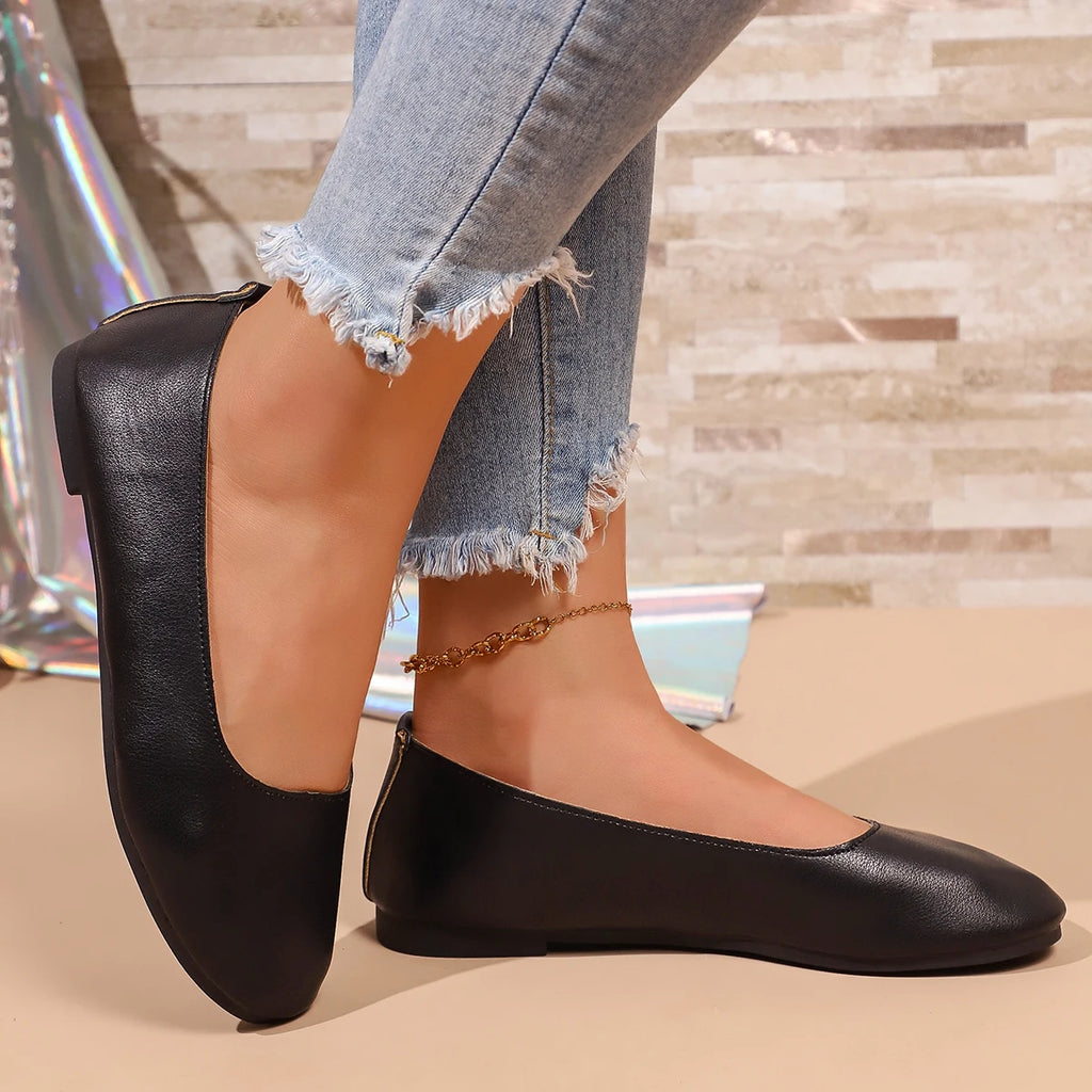 Women's Slip-On Flat Casual Shoes – Plus Size | VKJF Women's Casual Flats Axl