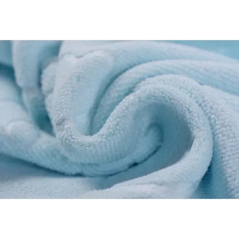 Microfiber Embossed Bear Bath Towel 70×140cm | Soft & Absorbent Microfiber Bath Towel Axl