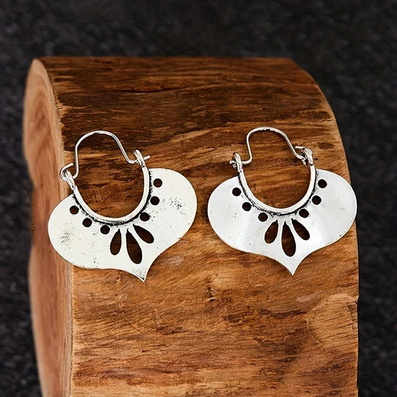 Huitan Bohemian Hollow Heart Dangle Earrings – Antique Silver Drop Dangle Earrings Axl