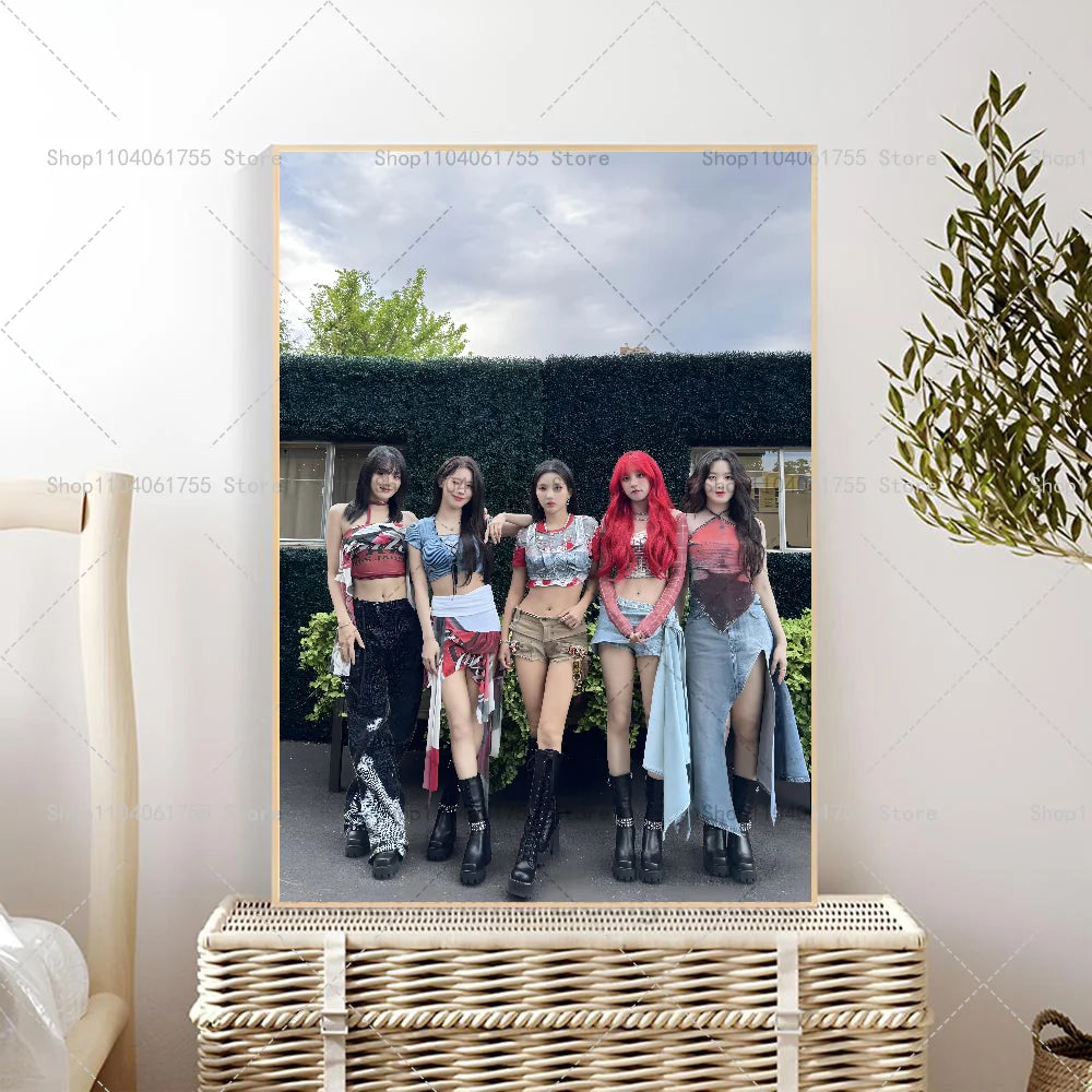 (G)I-DLE Kpop Poster – Waterproof Self-Adhesive Wall Sticker Wall Art Poster Axl z4 10x15cm No Frame