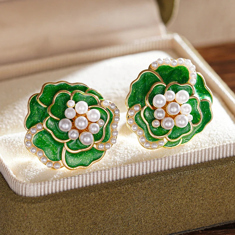 Huitan Green Enamel Flower Imitation Pearl Stud Earrings Pearl Stud Earrings Axl