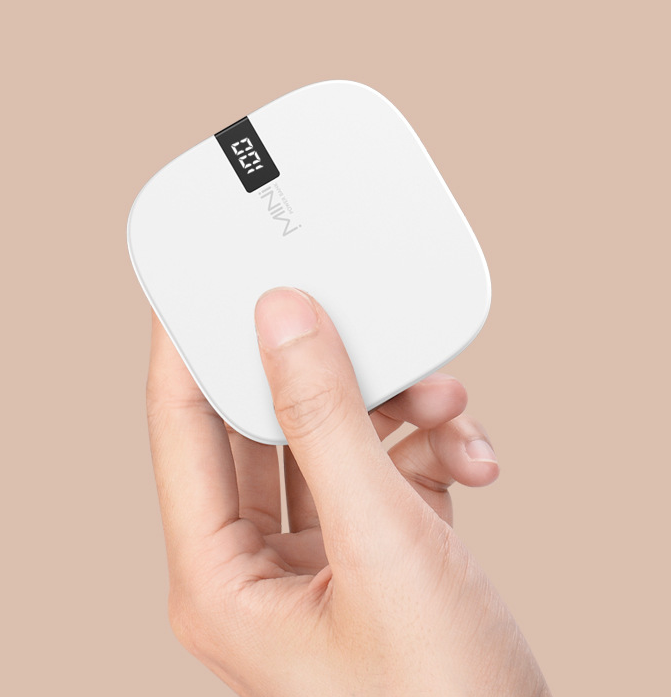 Mini Power Bank 10000mAh Ultra-Slim Fast Charge Axl